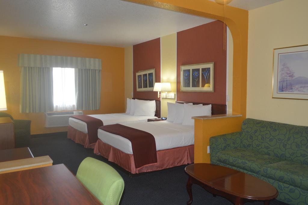 Howard Johnson By Wyndham San Antonio Hotel & Suites Ngoại thất bức ảnh