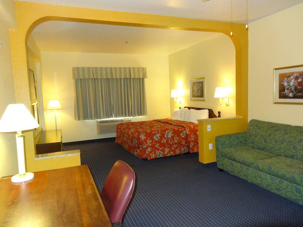 Howard Johnson By Wyndham San Antonio Hotel & Suites Ngoại thất bức ảnh