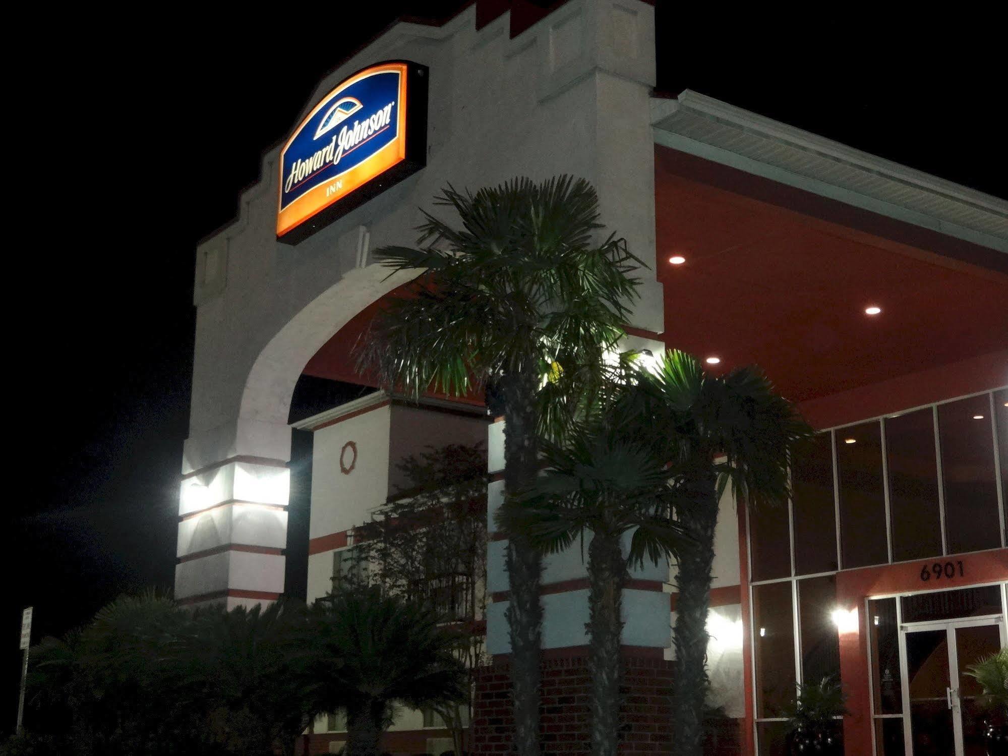 Howard Johnson By Wyndham San Antonio Hotel & Suites Ngoại thất bức ảnh